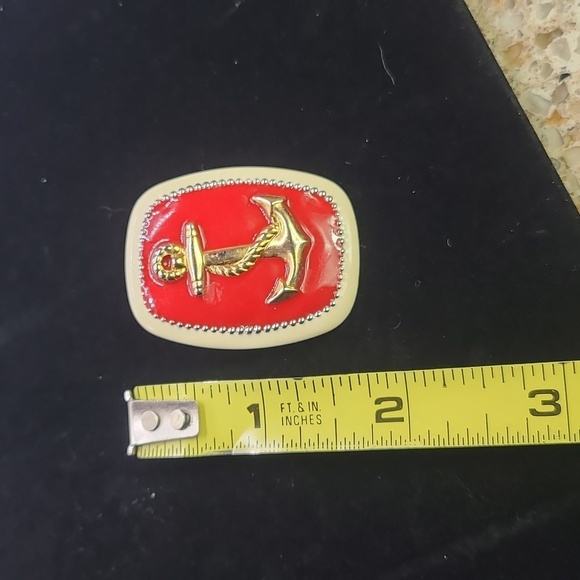 Vintage enamel earrings gold and tan color boat anchor detail - Picture 7 of 10